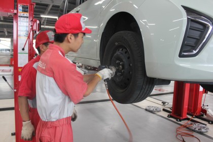 帯広日産自動車株式会社（タイヤ交換）